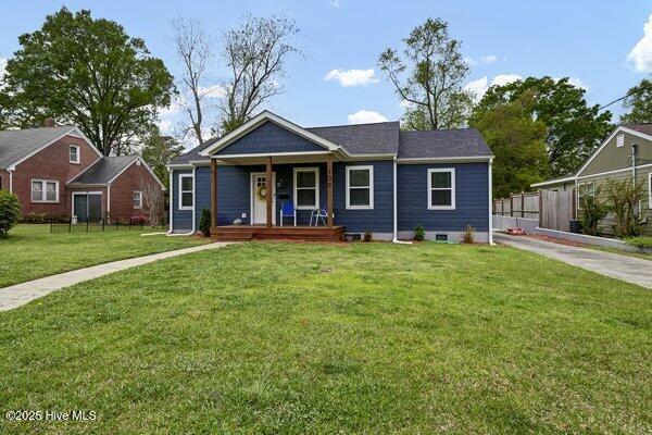 view of front of property with a porch