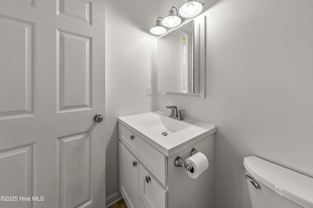 1406 Silverbrook Rd, Oriental, NC 28571 - half bath with vanity and toilet