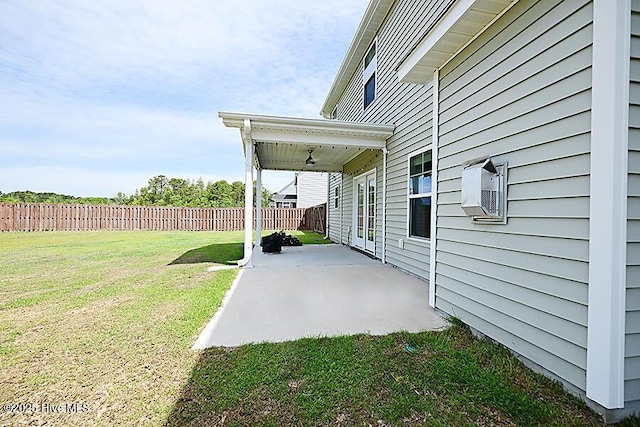 911 Needlerush Rd, Sneads Ferry, NC 28460 - view of yard with a patio