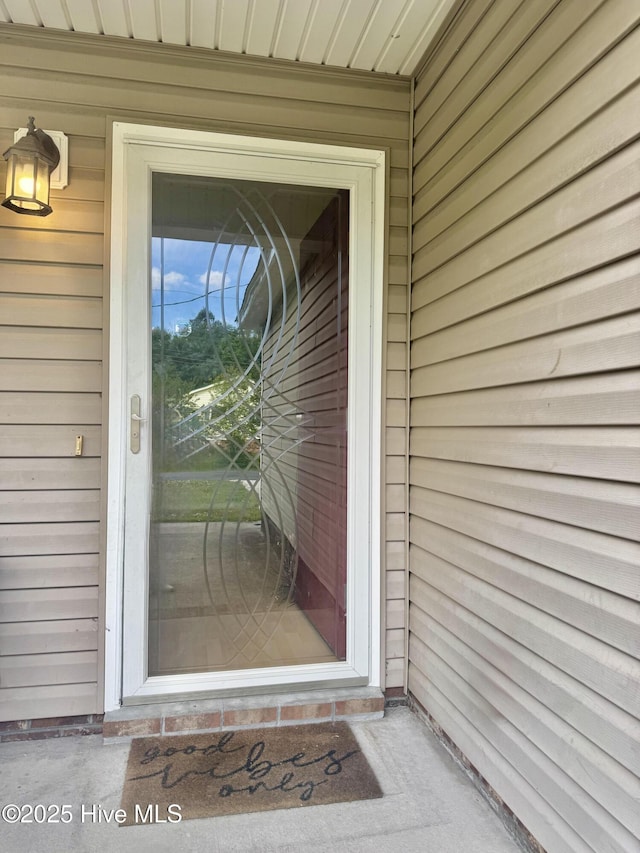 view of property entrance