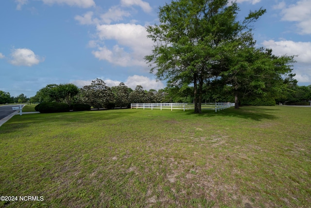 390 Whitebridge Rd, Hampstead, NC 28443 - view of yard featuring fence