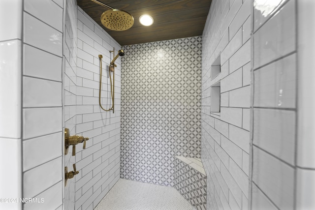 390 Whitebridge Rd, Hampstead, NC 28443 - bathroom featuring a tile shower