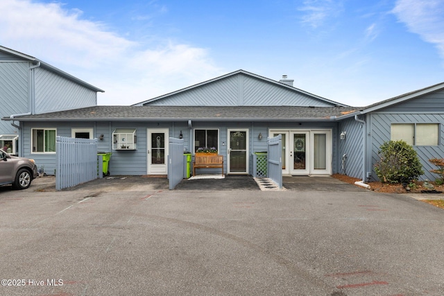 2 Harbour Walk, New Bern, NC 28562 - multi unit property featuring a shingled roof