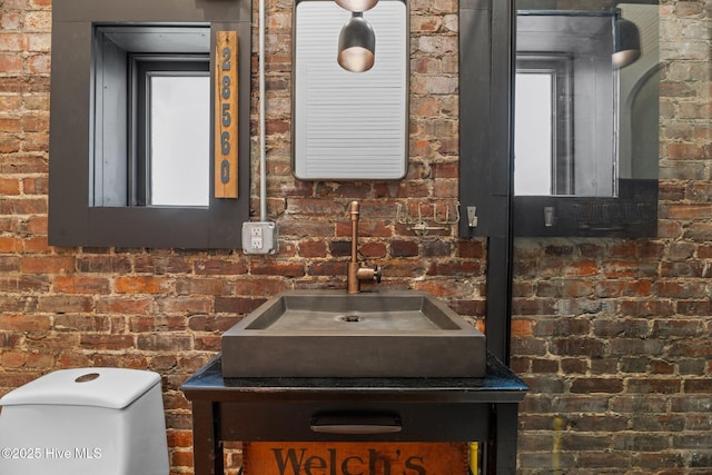 221 Craven St, New Bern, NC 28560 - utilities with a sink