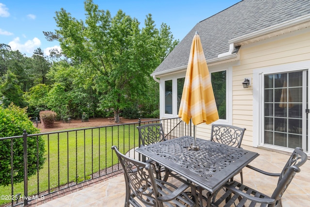 view of patio with outdoor dining space