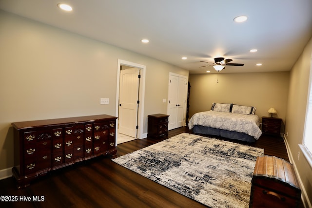 bedroom with recessed lighting, dark wood-type flooring, baseboards, and a ceiling fan