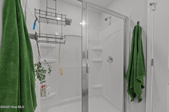 4569 Sandstone Dr, Greenville, NC 27858 - bathroom featuring a stall shower