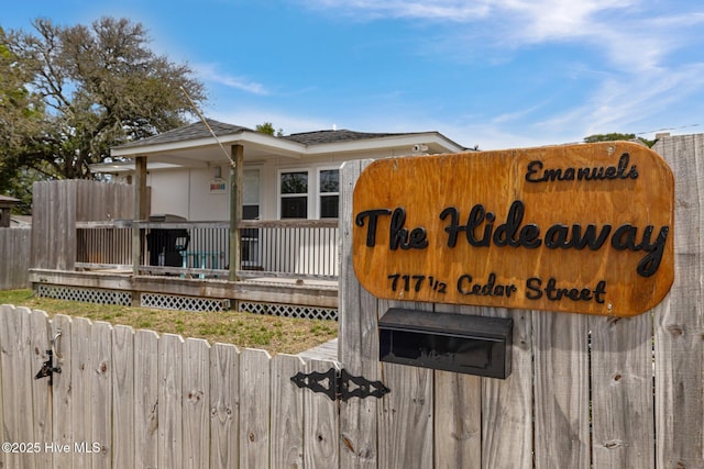 717 Cedar St Unit 1/2, Beaufort, NC 28516 - community sign featuring fence
