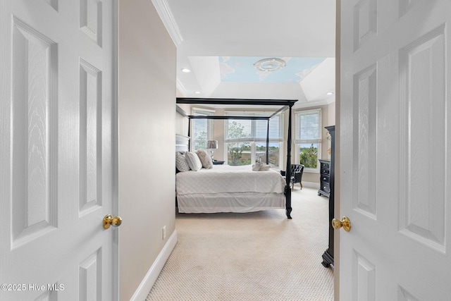 bedroom with baseboards, carpet, crown molding, and recessed lighting