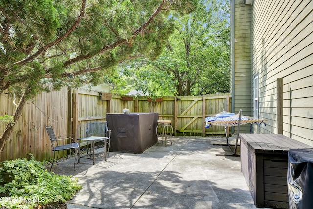 view of patio featuring a fenced backyard