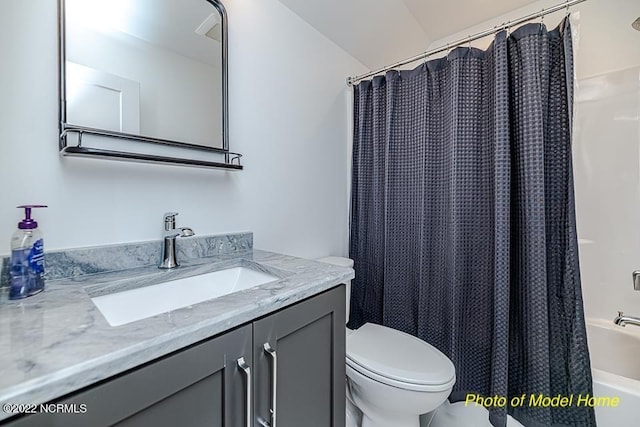 779 Breezewood Dr SE, Bolivia, NC 28422 - full bath with toilet, vanity, and shower / tub combo