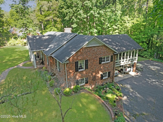 aerial view of property and surrounding area