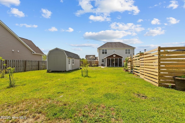 134 Inverness Dr, Hubert, NC 28539 - view of yard with a storage shed, a sunroom, and an outdoor structure