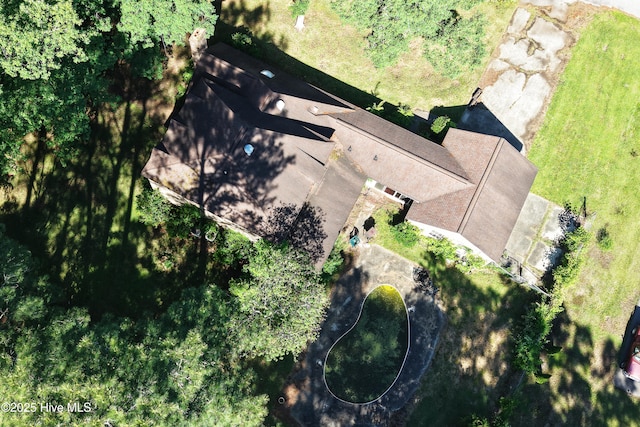 aerial view of property and surrounding area