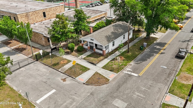 aerial view of property and surrounding area