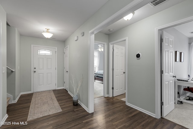 7810 Olde Pond Rd, Wilmington, NC 28411 - entrance foyer with wood finished floors and baseboards