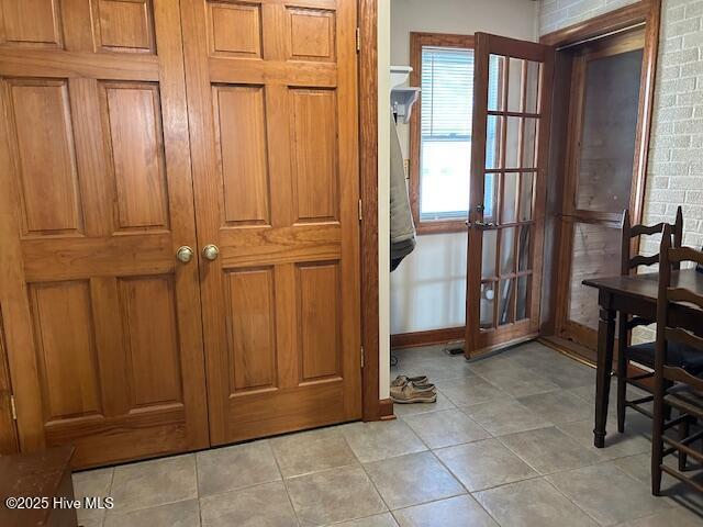 8019 W Tarboro Rd, Rocky Mount, NC 27803 - detailed view of baseboards