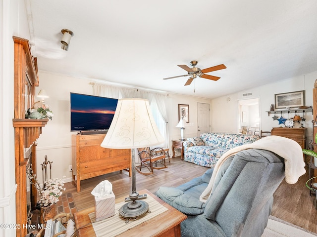 366 Ampersand Rd, Aberdeen, NC 28315 - living area featuring a ceiling fan and wood finished floors