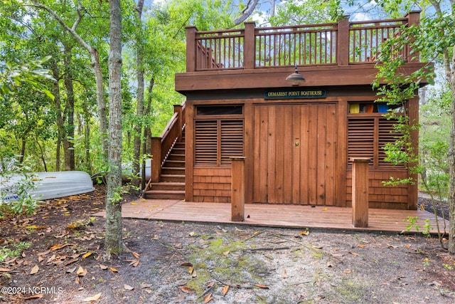 6920 Runningbrook Ter, Wilmington, NC 28411 - view of outbuilding with stairway