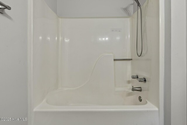 208 E Lakeridge Lndg, Jacksonville, NC 28546 - bathroom featuring shower / bathtub combination