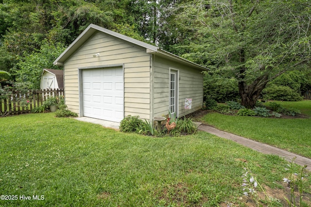 807 Cheryl Ln, Wilmington, NC 28405 - detached garage with driveway
