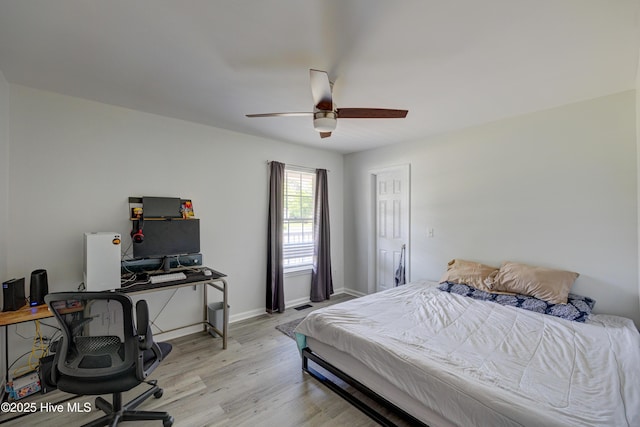 138 Cherokee Trl, Wilmington, NC 28409 - bedroom featuring a desk, light wood-type flooring, baseboards, and ceiling fan
