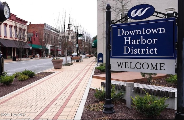 114 N Bonner St, Washington, NC 27889 - view of community sign