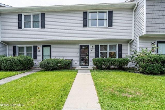 4 Port W Ct Unit C, Swansboro, NC 28584 - multi unit property with a front lawn
