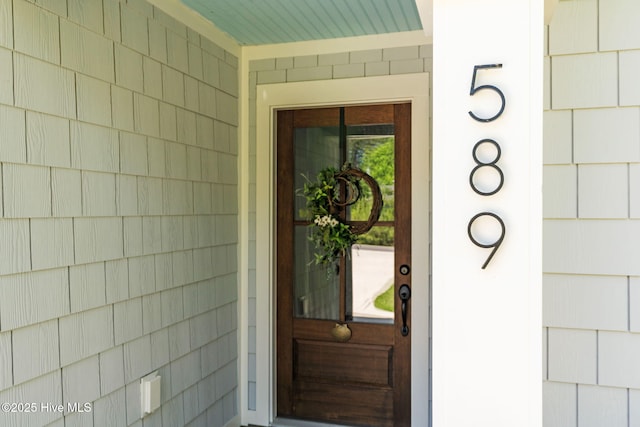 view of property entrance