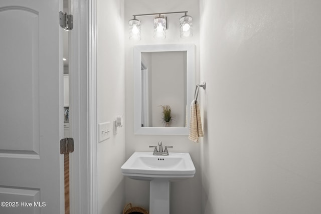 160 Freedom Park Rd, Beaufort, NC 28516 - bathroom featuring a sink