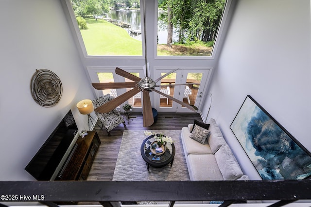 302 Plantation Dr, New Bern, NC 28562 - living area with wood finished floors