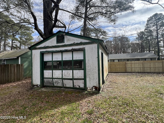144 Shannonhouse Rd, Edenton, NC 27932 - garage with fence