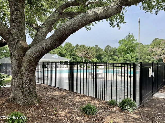 314 Gaskins Ln, Wilmington, NC 28411 - community pool featuring fence