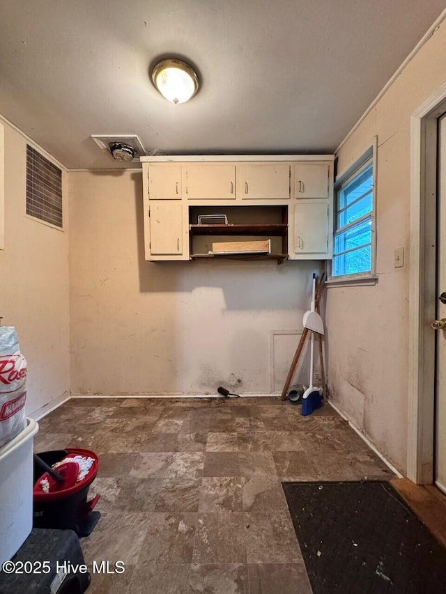 6748 Pitt St, Grifton, NC 28530 - view of clothes washing area