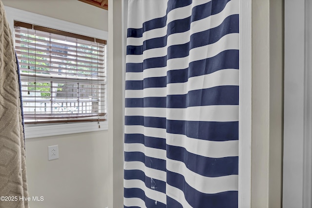 1218 Country Club Rd, Wilmington, NC 28403 - bathroom featuring a shower with shower curtain