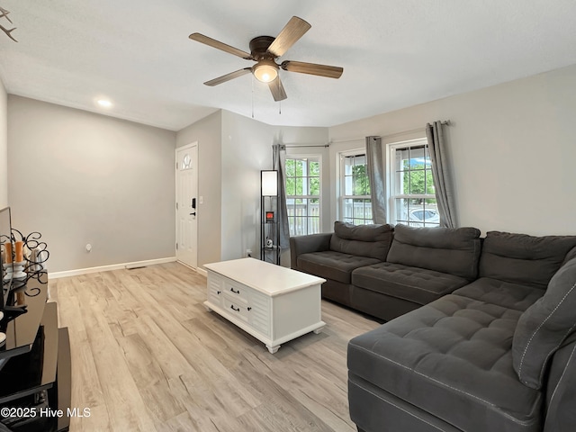 70 Little Pond Rd, Rocky Point, NC 28457 - living area featuring ceiling fan, light wood-style floors, baseboards, and recessed lighting