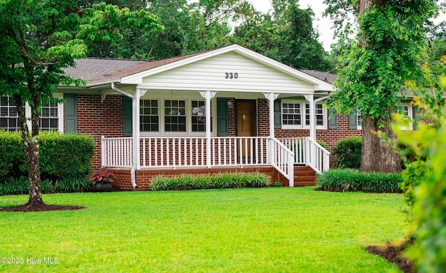 330 Breckenridge Dr, Wilmington, NC 28412 - single story home featuring brick siding, a front yard, covered porch, and roof with shingles