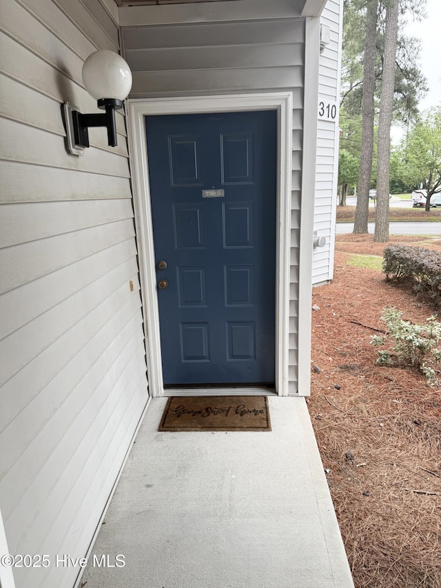 view of exterior entry