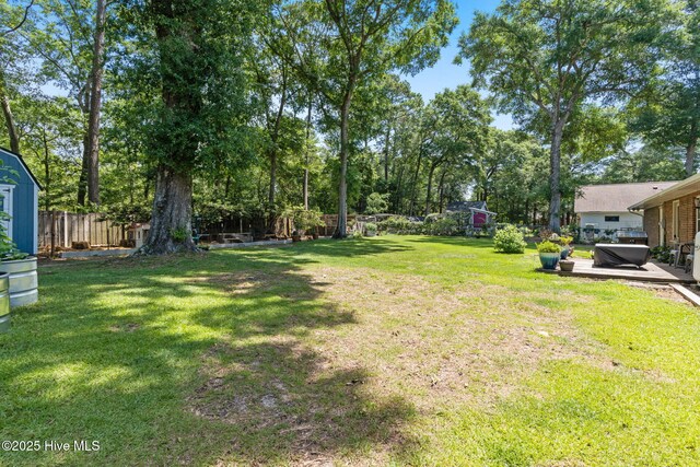 212 Park Ave, Southport, NC 28461 - view of yard