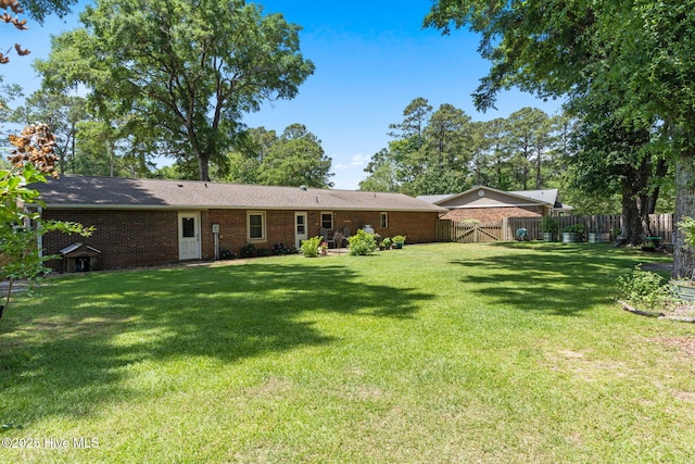 212 Park Ave, Southport, NC 28461 - back of property featuring brick siding