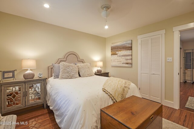297 Broad St, Oriental, NC 28571 - bedroom featuring wood finished floors, a closet, recessed lighting, ceiling fan, and baseboards