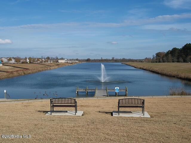 410 Isabelle St, New Bern, NC 28560 - view of home's community with a water view