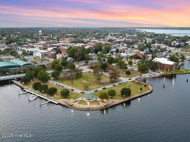 410 Isabelle St, New Bern, NC 28560 - aerial view at dusk of a water view