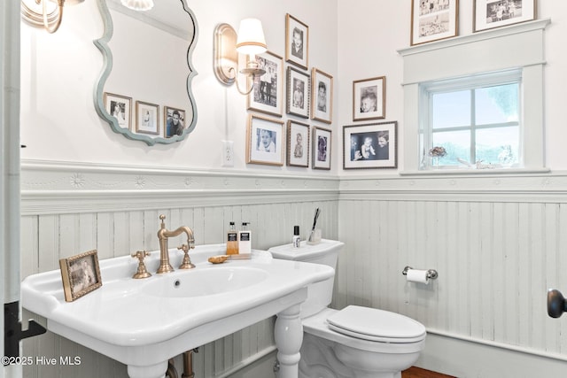 21 Sea Gull Trl, Bald Head Island, NC 28461 - half bath with wainscoting and toilet