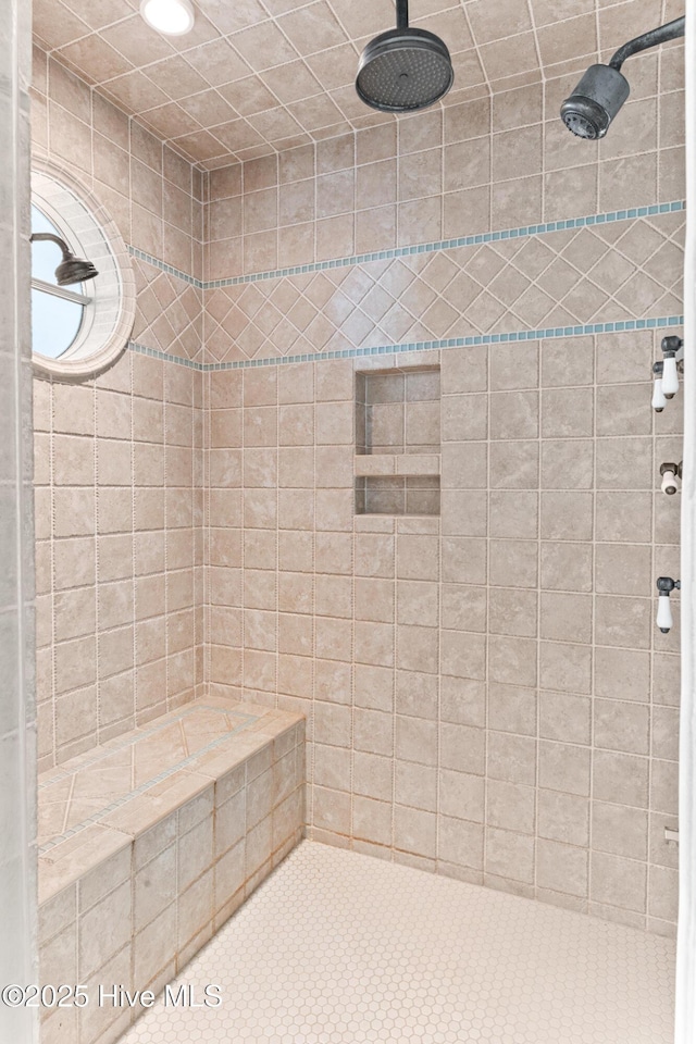 21 Sea Gull Trl, Bald Head Island, NC 28461 - bathroom featuring a tile shower