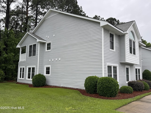 126 W Victoria Ct Unit D, Greenville, NC 27834 - view of side of property featuring a lawn