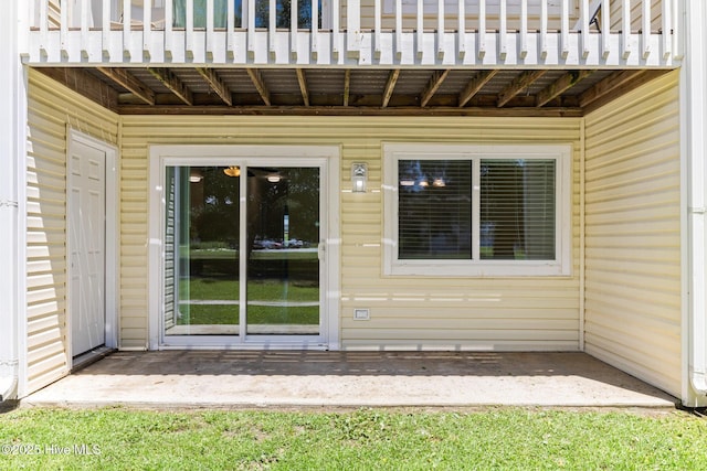 view of property entrance