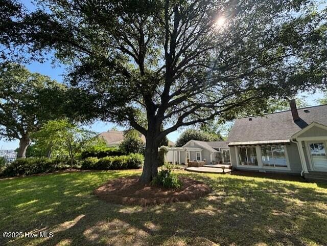 314 Madam Moores Ln, New Bern, NC 28562 - view of grassy yard