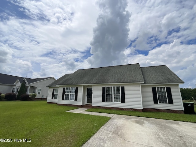2148 Braselton Dr, Winterville, NC 28590 - view of front of home featuring a front yard and roof with shingles