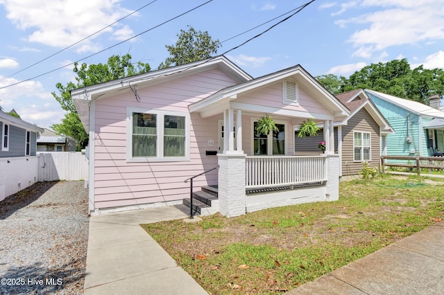 416 S 8th St, Wilmington, NC 28401 - bungalow-style home featuring covered porch